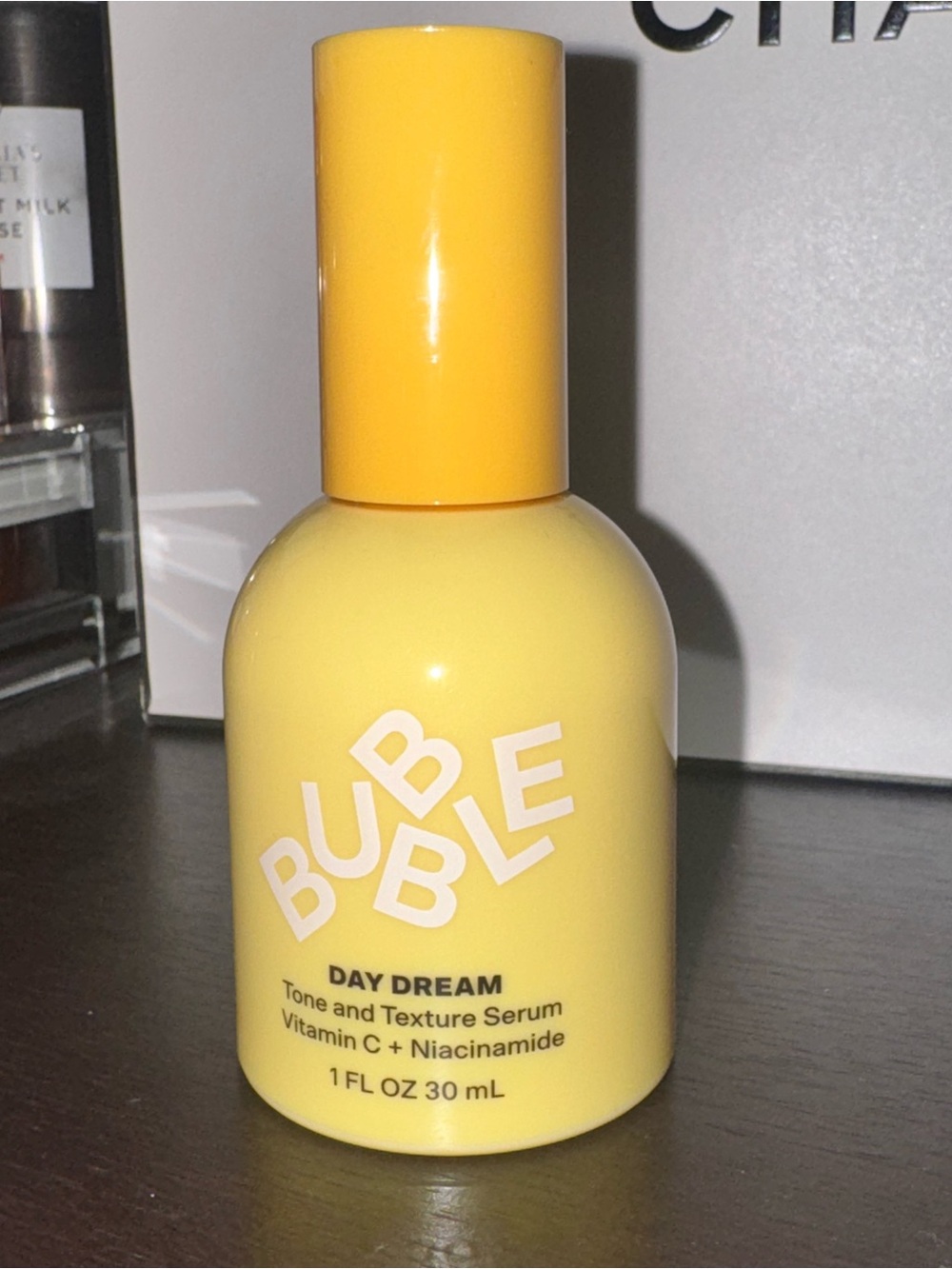 Bubble Day Dream Vitamin C + Niacinamide Tone & Texture Serum